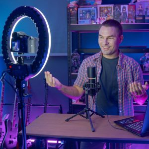 Streamplify MIC RGB Microphone with Mounting Tripod and Pop Filter