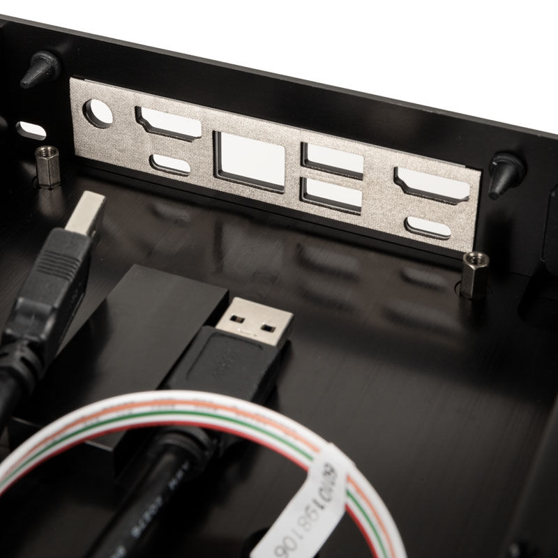 Akasa Newton TN UCFF (Intel NUC) case, OEM - black