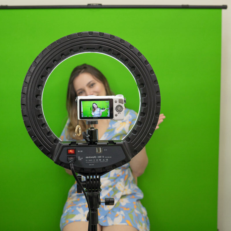 Streamplify SCREEN LIFT 200cm x 150cm Hydraulic Rollbar Green Screen
