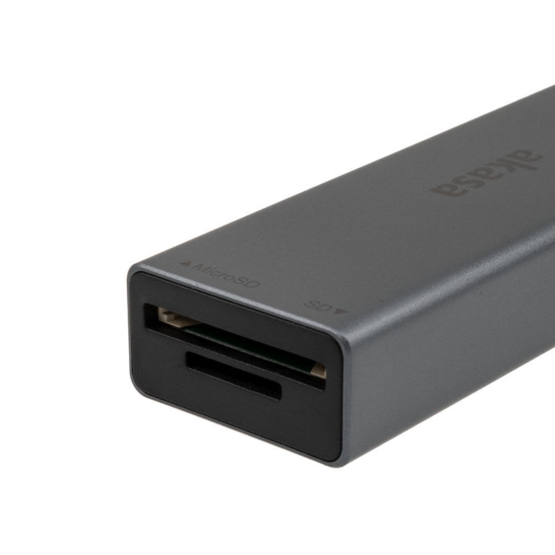 Akasa USB 3.2 Gen1 Type-C 3-in-1 Card Reader - silver