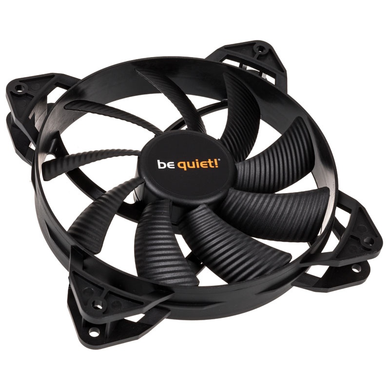 be quiet! Pure Wings 2 140mm high-speed BL082 - ujęcie wentylatora pod kątem