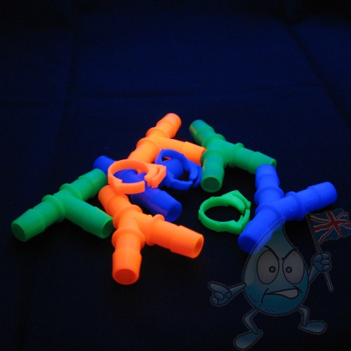 PrimoChill White PVC Hose Clip 3/4 OD : image 2