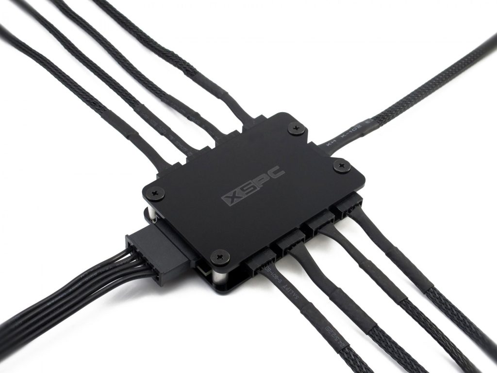 XSPC 8 Way PWM Splitter Hub - SATA Powered (Black) V2 : image 5