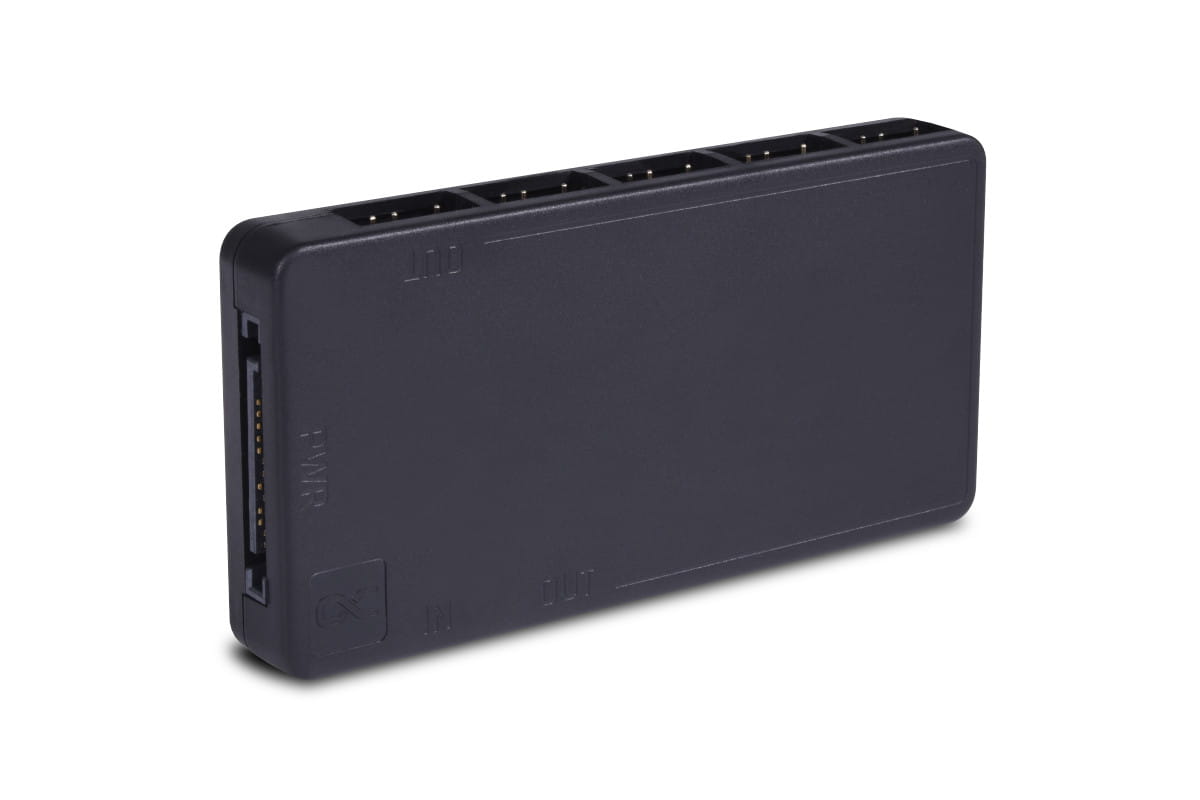 Alphacool Core 11x 3-Pin DRGB splitter with SATA power connector : image 3