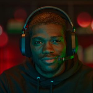 Corsair HS80 RGB Wireless Premium Gaming Headset - Carbon