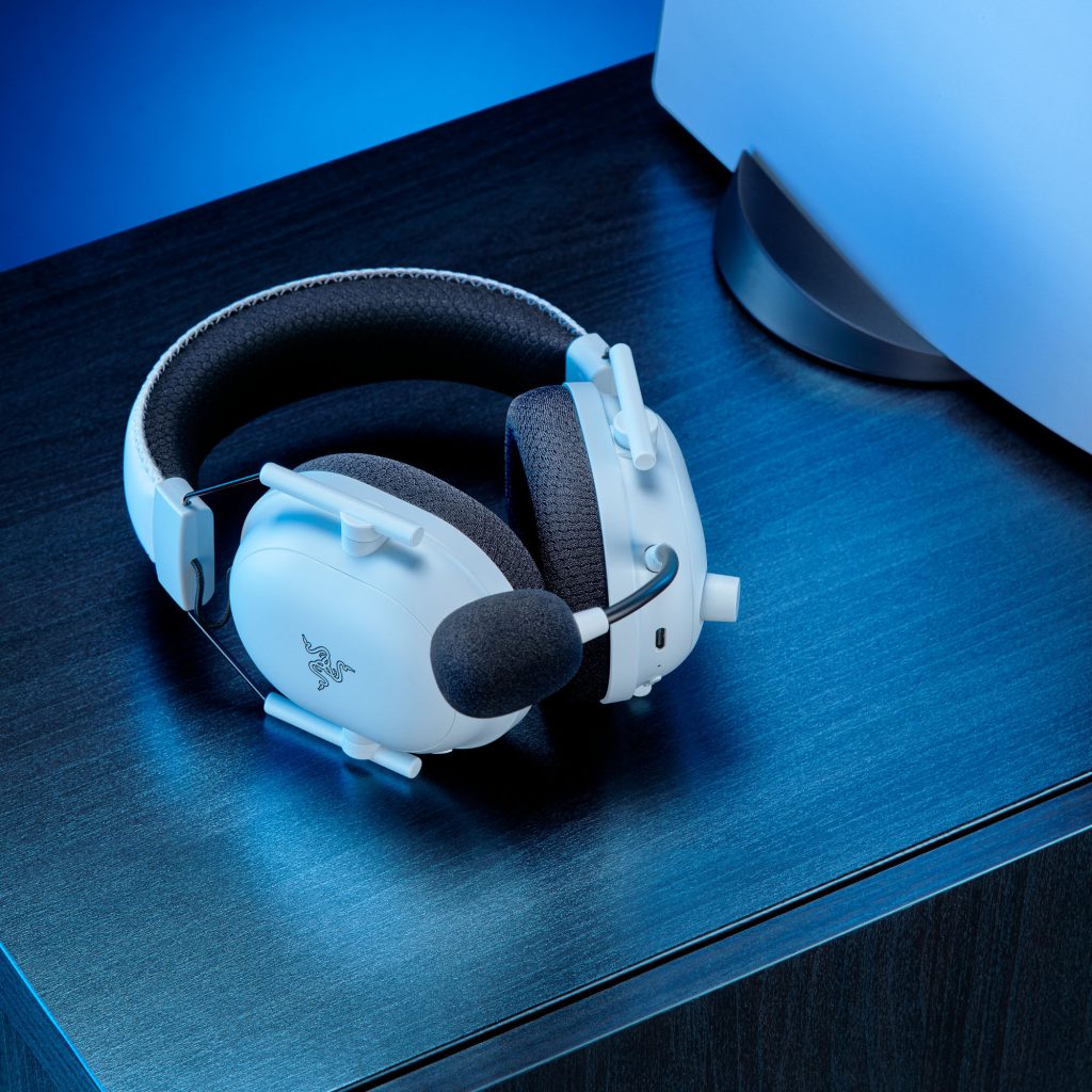 Razer BlackShark V2 Pro for PlayStation and Xbox Wireless Esports Gaming Headset - white