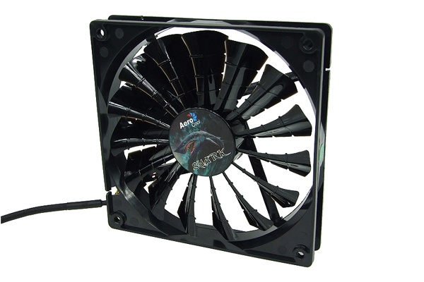 Aerocool Shark Fan Black Edition - bright black (120x120x25mm)
