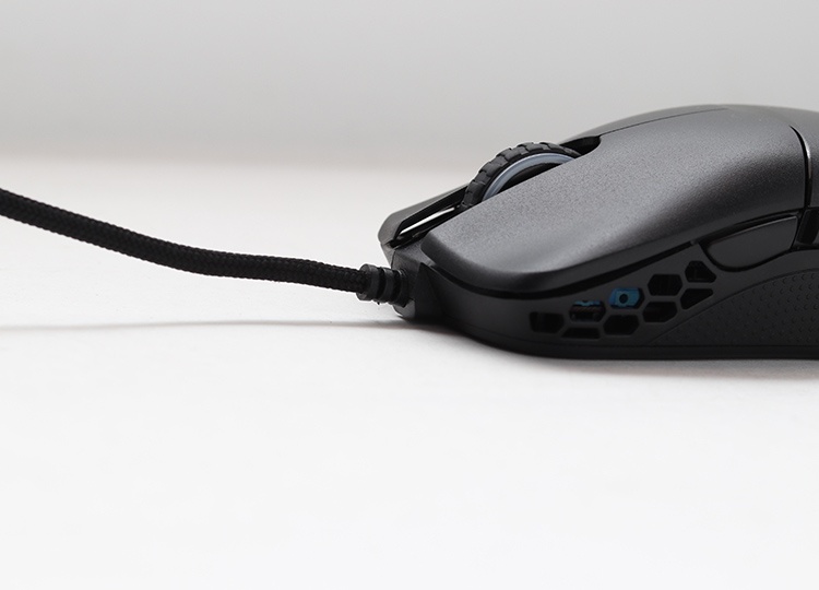 Ducky Feather Gaming Mouse, ARGB - Black