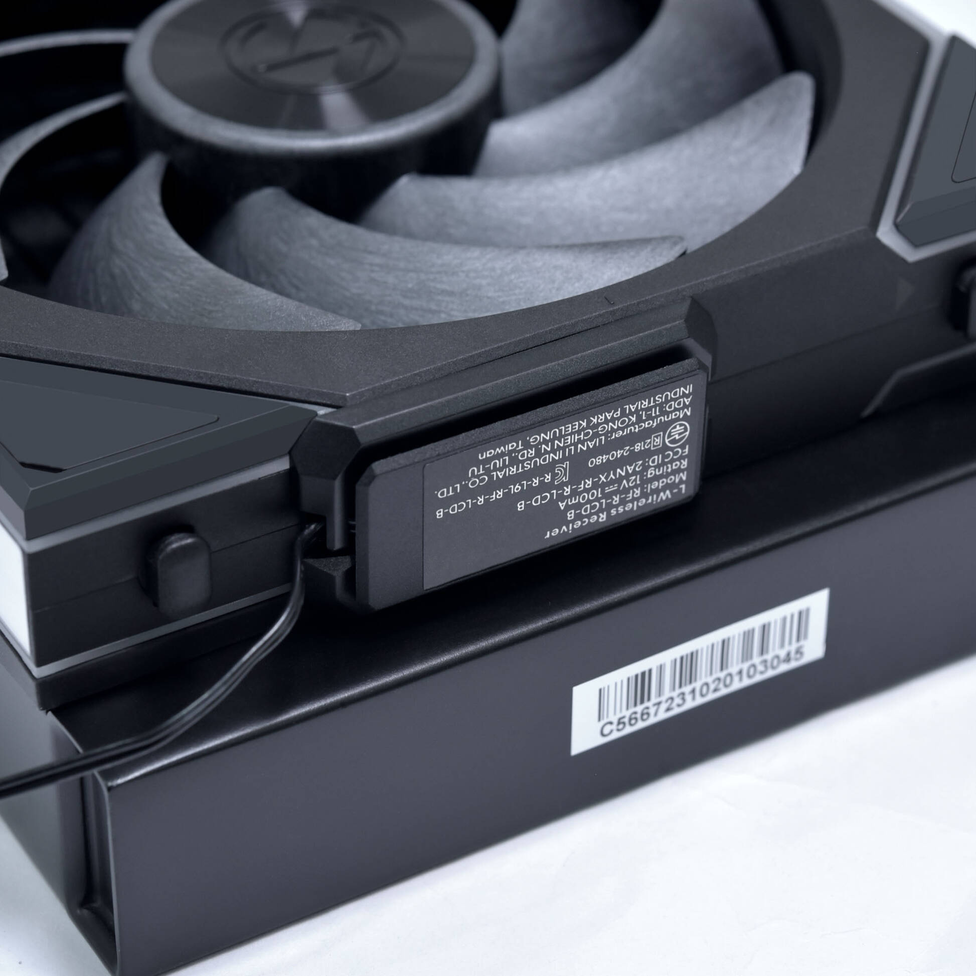 Lian Li Galahad II LCD 280 TL Wireless AIO Cooler - Black