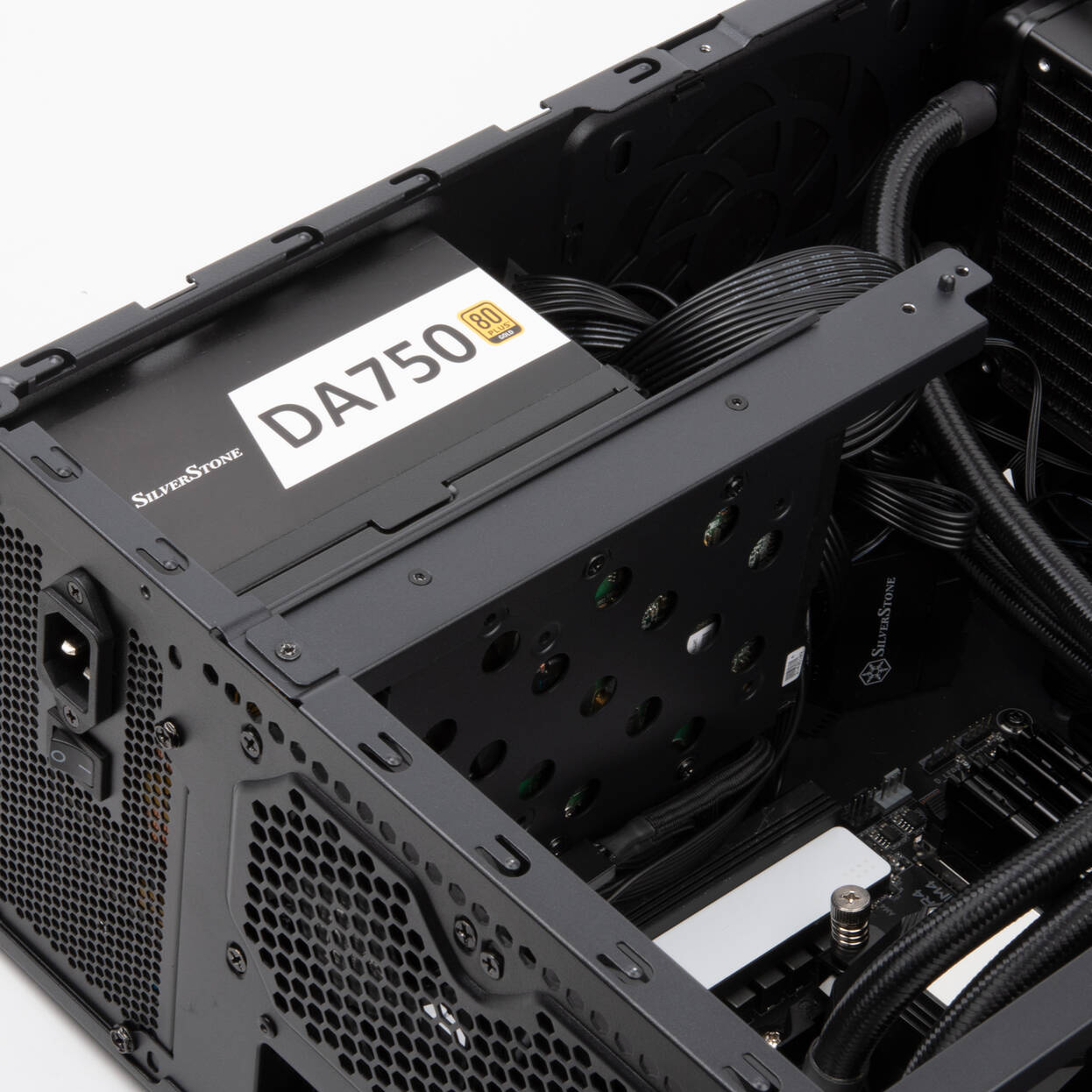 SilverStone SST-GD11B - Grandia Airflow Desktop - black