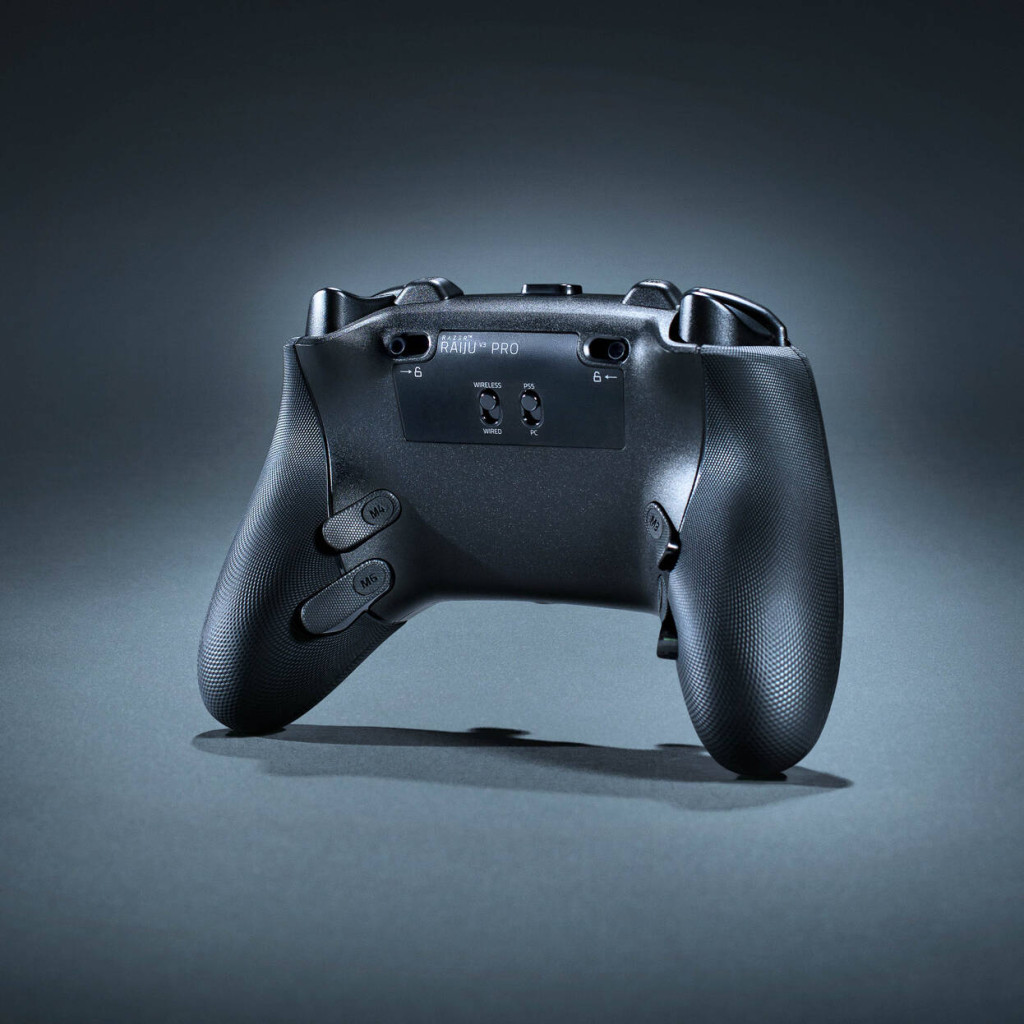Razer Raiju V3 Pro Wireless PS5/PC Controller, Pro Buttons, Symmetrical Layout - Black