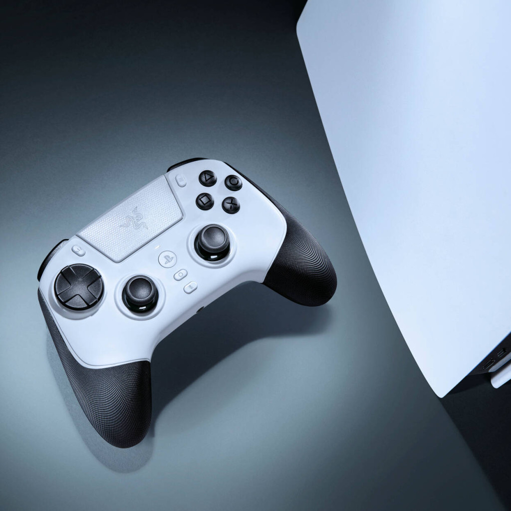 Razer Raiju V3 Pro Wireless PS5/PC Controller, Pro Buttons, Symmetrical Layout - White