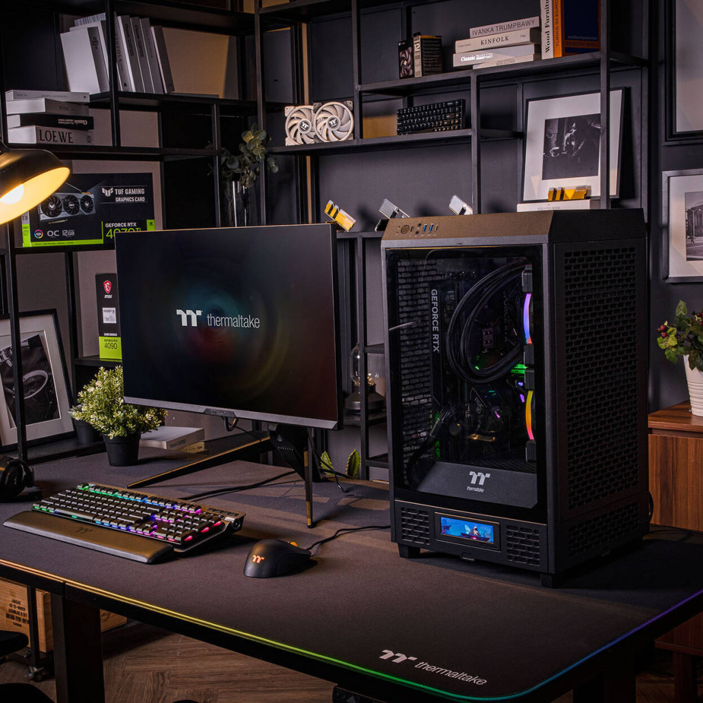 Thermaltake The Tower 200 PC Case, Mini Case, Mini-ITX, Tempered Glass - Black