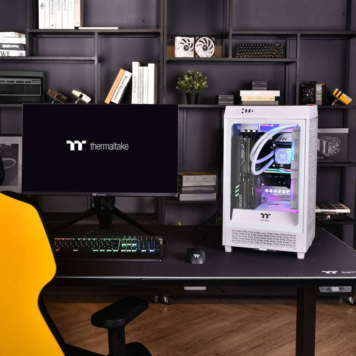 Thermaltake The Tower 200 PC Case, Mini Case, Mini-ITX, Tempered Glass - White