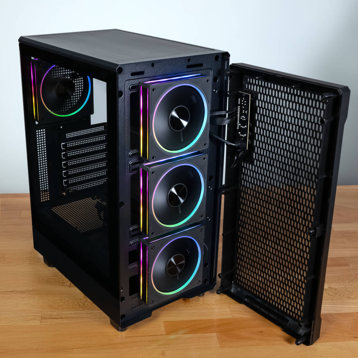 Kolink AM2 ARGB PC Case, Midi-Tower, ATX, Tempered Glass – includes 4x 120mm fans, black : image 4